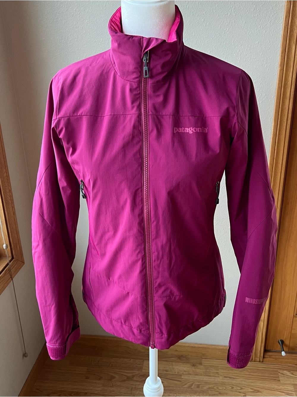 Patagonia Solar Wind Jacket Women’s S Waterproof Quilted Insulated Magenta